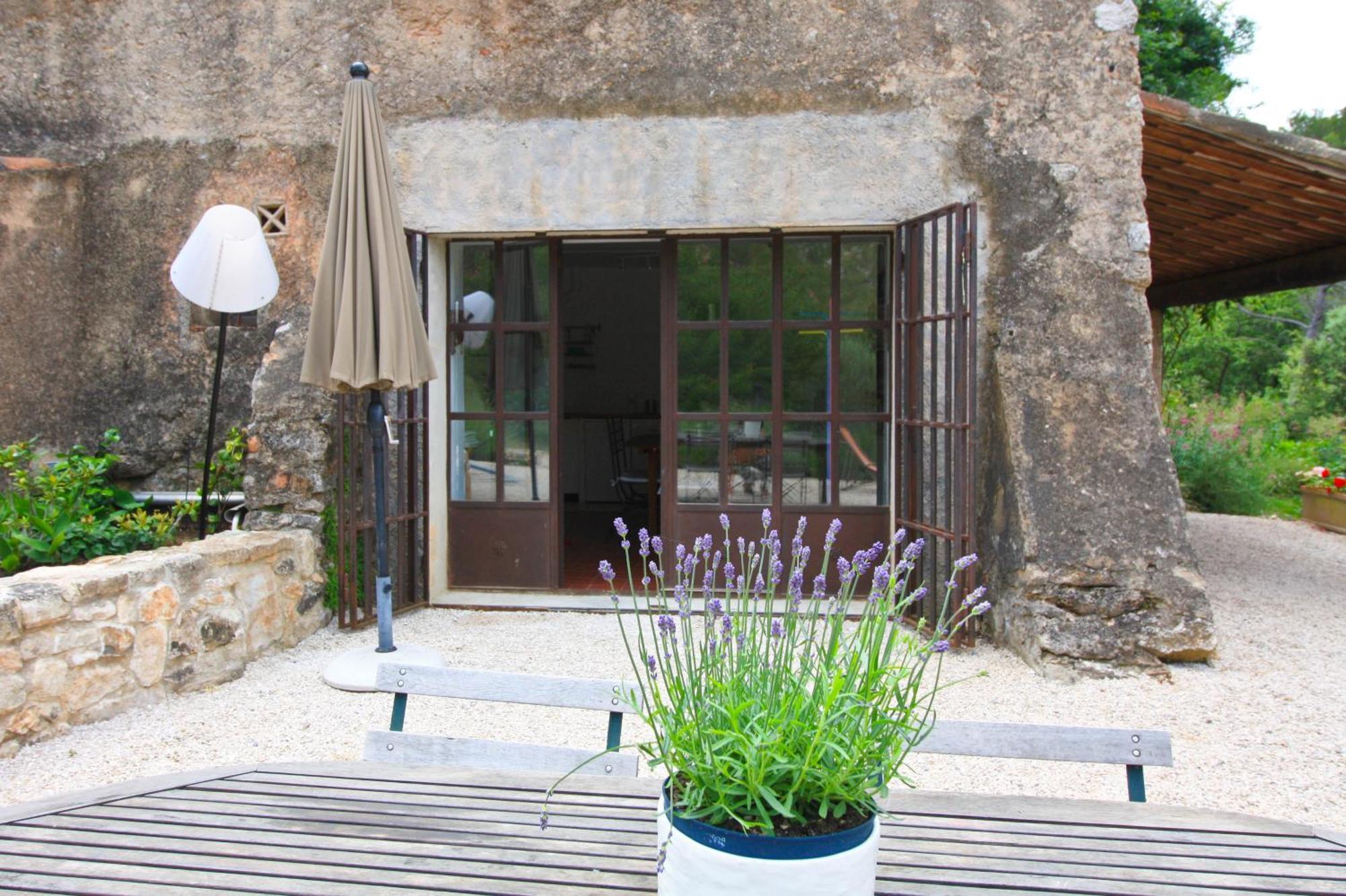 Le Moulin En Provence Bed & Breakfast Saint-Antonin-sur-Bayon Bagian luar foto